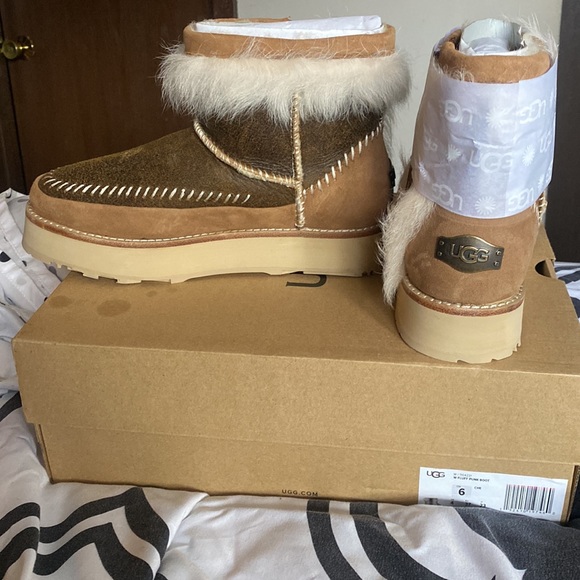 New boots - Picture 2 of 4